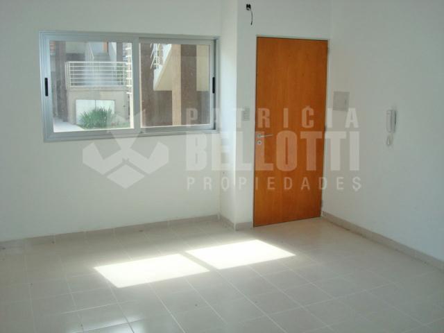 Departamento en Alquiler en ,  $ 7600