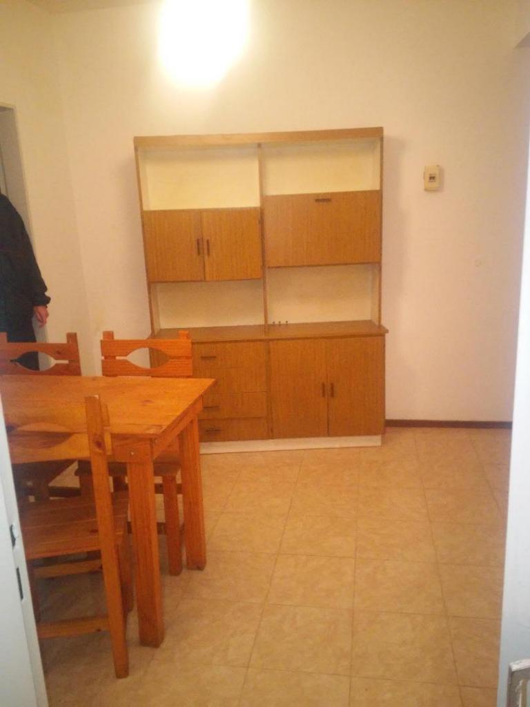 Dpto de 1 amb y medio con muebles. Ambiente. Dormitorio. 26 m2