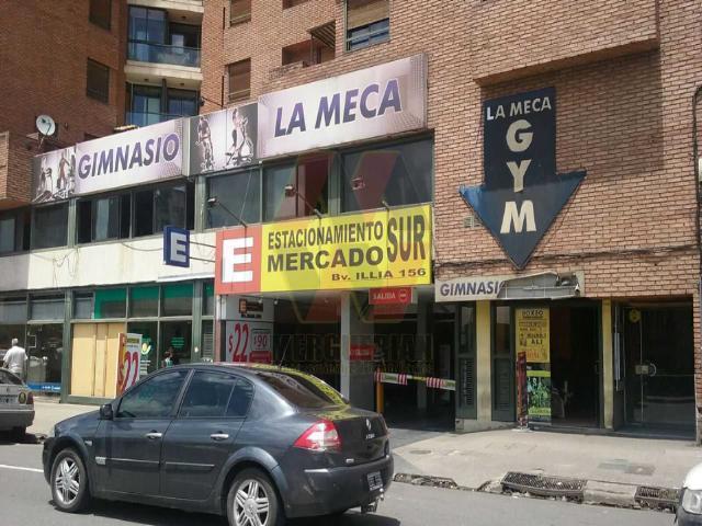 LOCAL EN VENTA BV. ILLIA 100. 2300 m2. 880 m2c