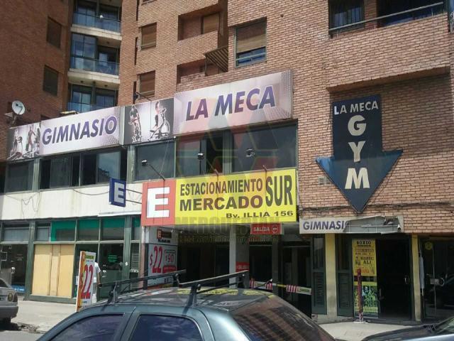 LOCAL EN VENTA BV. ILLIA 100. 2300 m2. 880 m2c