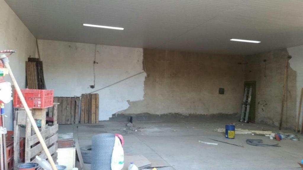 Deposito con terreno