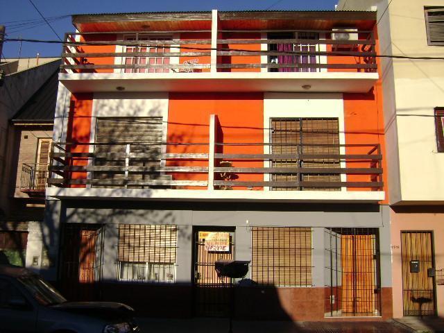 Dueño vende Triplex en Villa luzuriaga