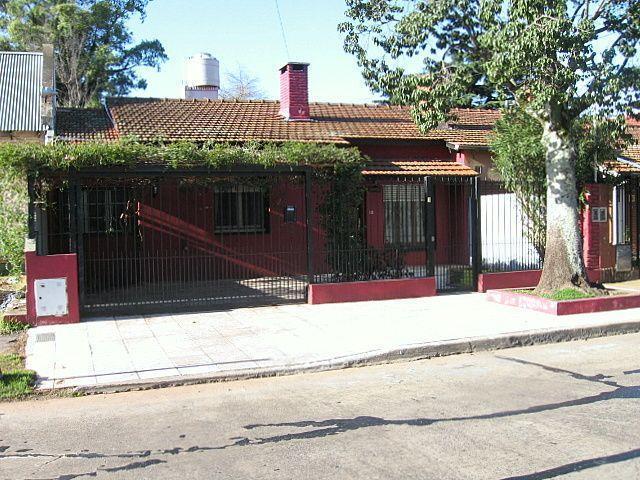 Casa en Venta en Carapachay, U$S 220000