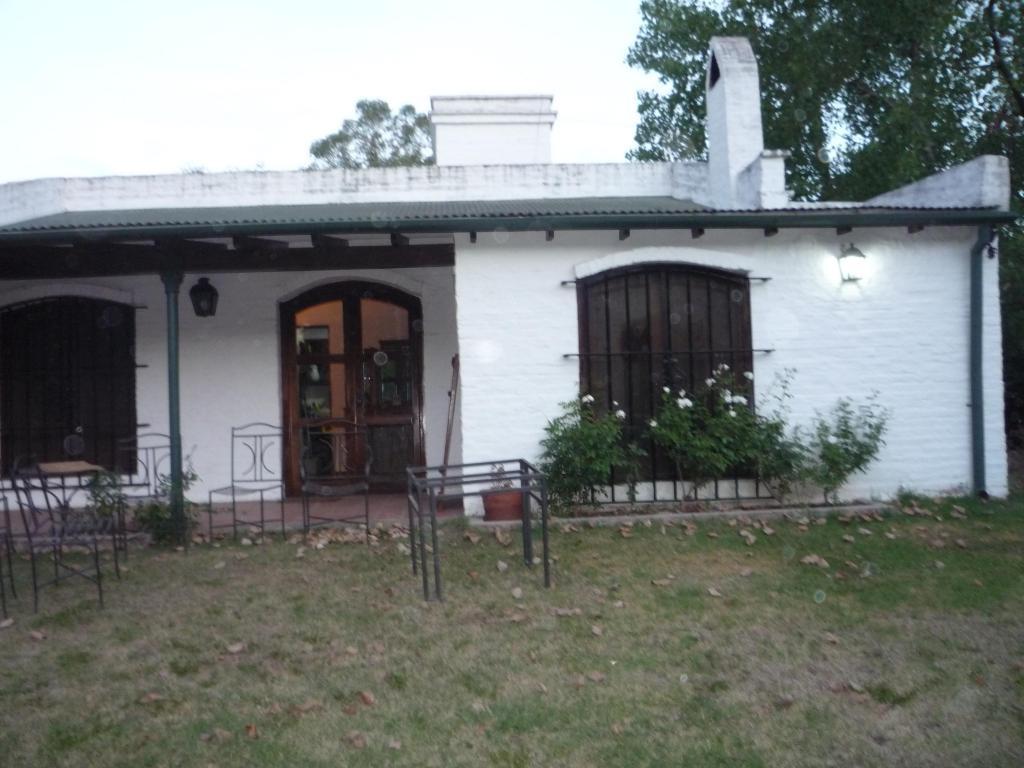 casa en Manzanares ,Seguridad 24 hs