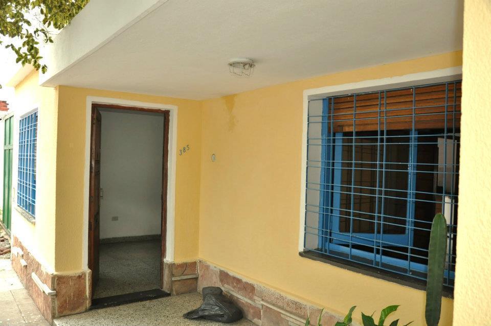 **ALQUILO CASA SAN MARTÍN CEFERINO DE LA LASTRA CASI BV. LOS GRANADEROS $ 5.300***