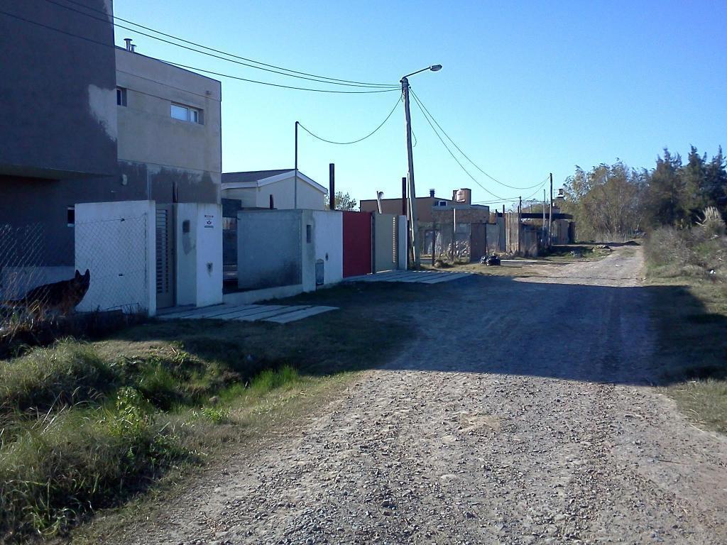 Villa Castells , 8 prox a 492 , gran crecimiento , ultimo lote disponible 12x30 Escritura inmediata