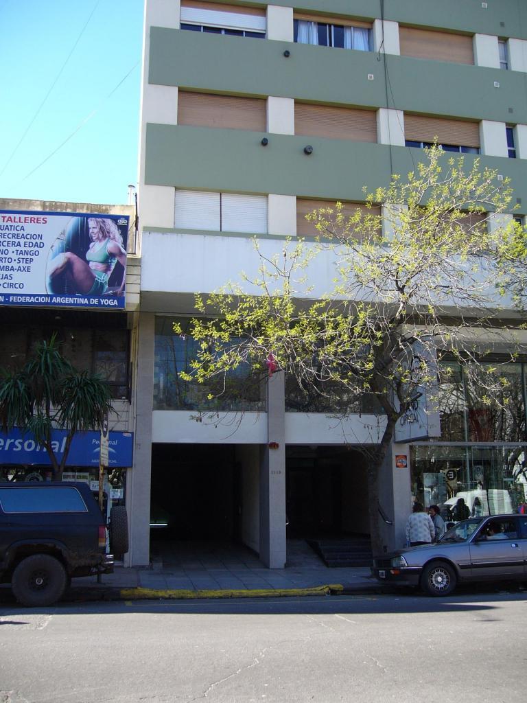 Escelente COCHERA a metros del Shopinng