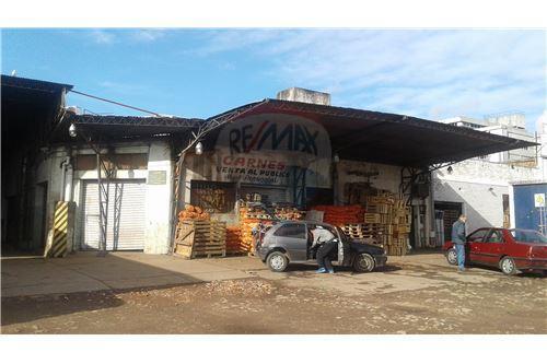 EXCELENTE LOCAL MERCADO ABASTO BECCAR