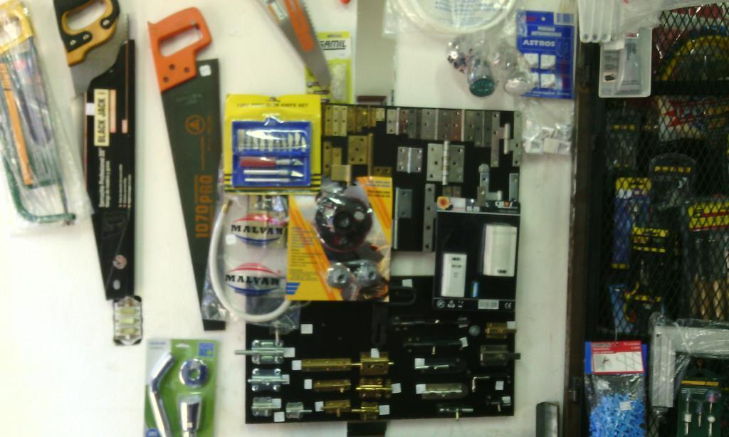 Vendo fondo de comercio ferretería cerrajería exeelnte oportunidad