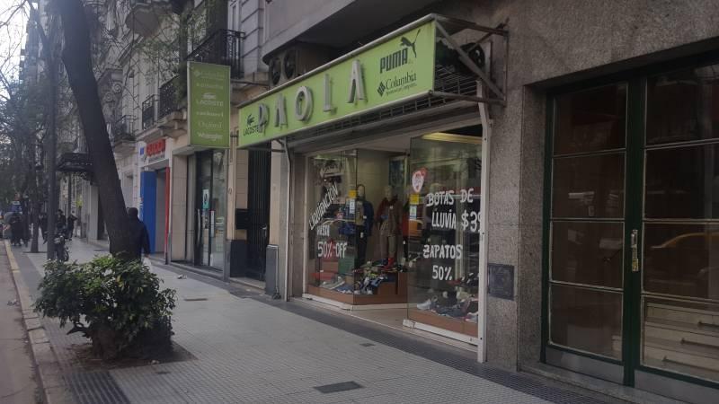 Local Comercial. Planta Baja: 5.50 x 9 m. Subsuelo: 60 m²