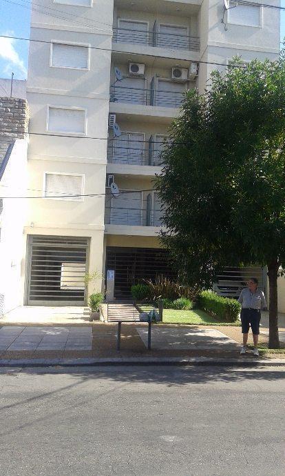 Departamento en venta en Moron Sur 2QXD