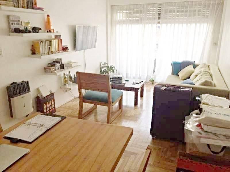 Excelente Departamento Amplio de 2 ambientes al frente con Balcón corrido en Recoleta