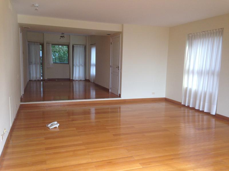 Piso c/ lindisima vista ! seguridad 24 hs, 3 dorm e/ suite c/ dep, 2 coch, baul, excelente !