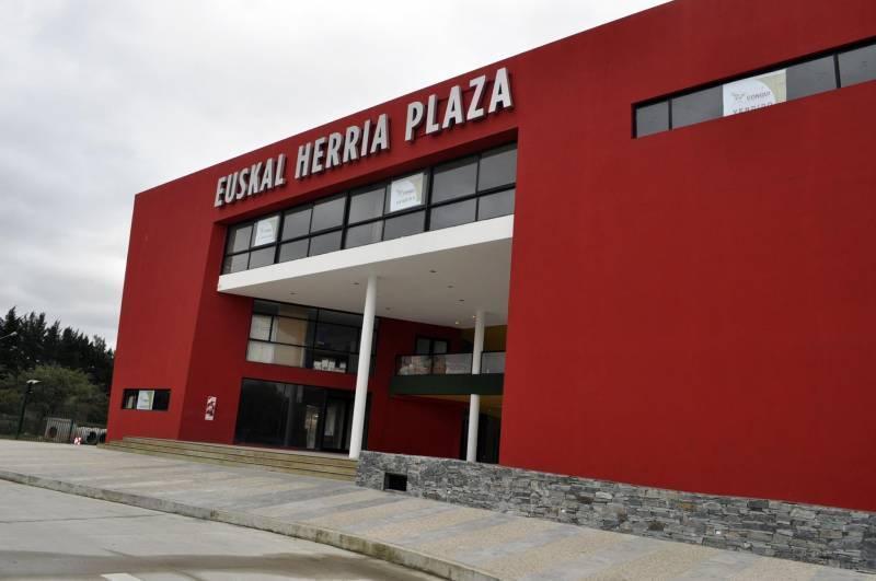 LOCAL ALQUILER CENTRO COMERCIAL EUSKAL HERRIA PLAZA