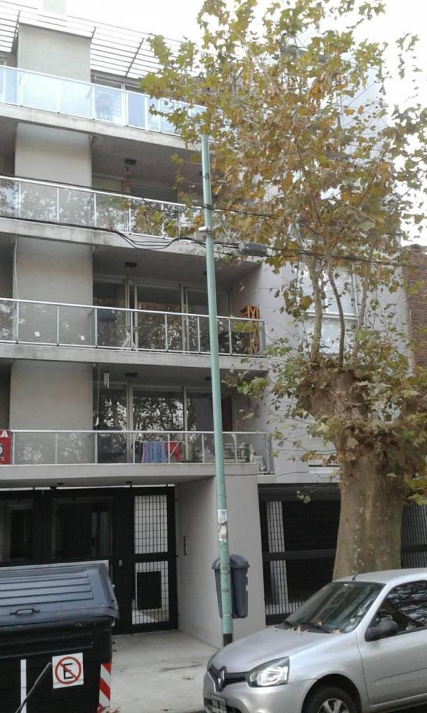 3 ambientes a estrenar con cochera, parrilla