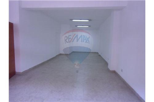 Amplio local en venta