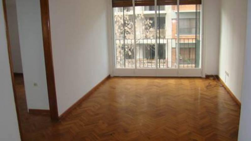 EXCELENTE DEPARTAMENTO 3 AMBIENTES CON BALCÓN