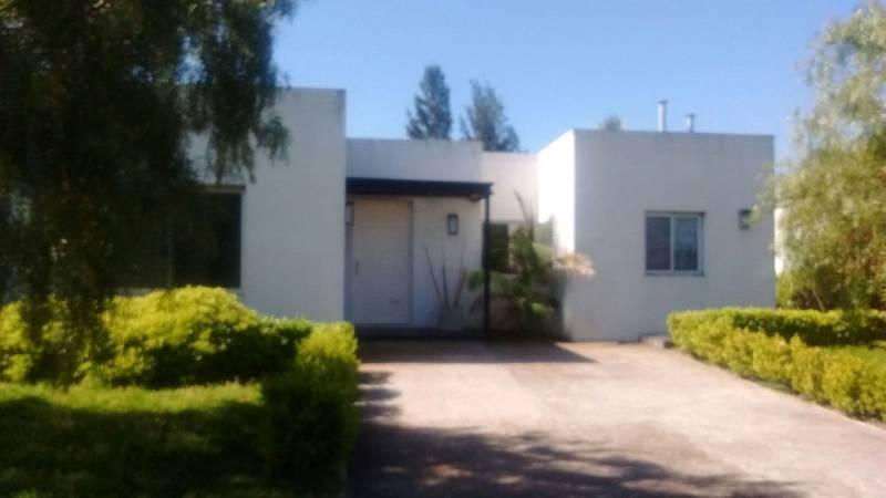 Casa a la venta en el barrio san Agustin Lote Nº 41 Villa Nueva