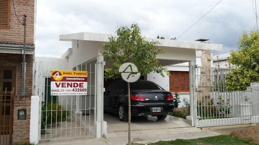 Casa en Venta en calle Sevilla, recién refaccionada