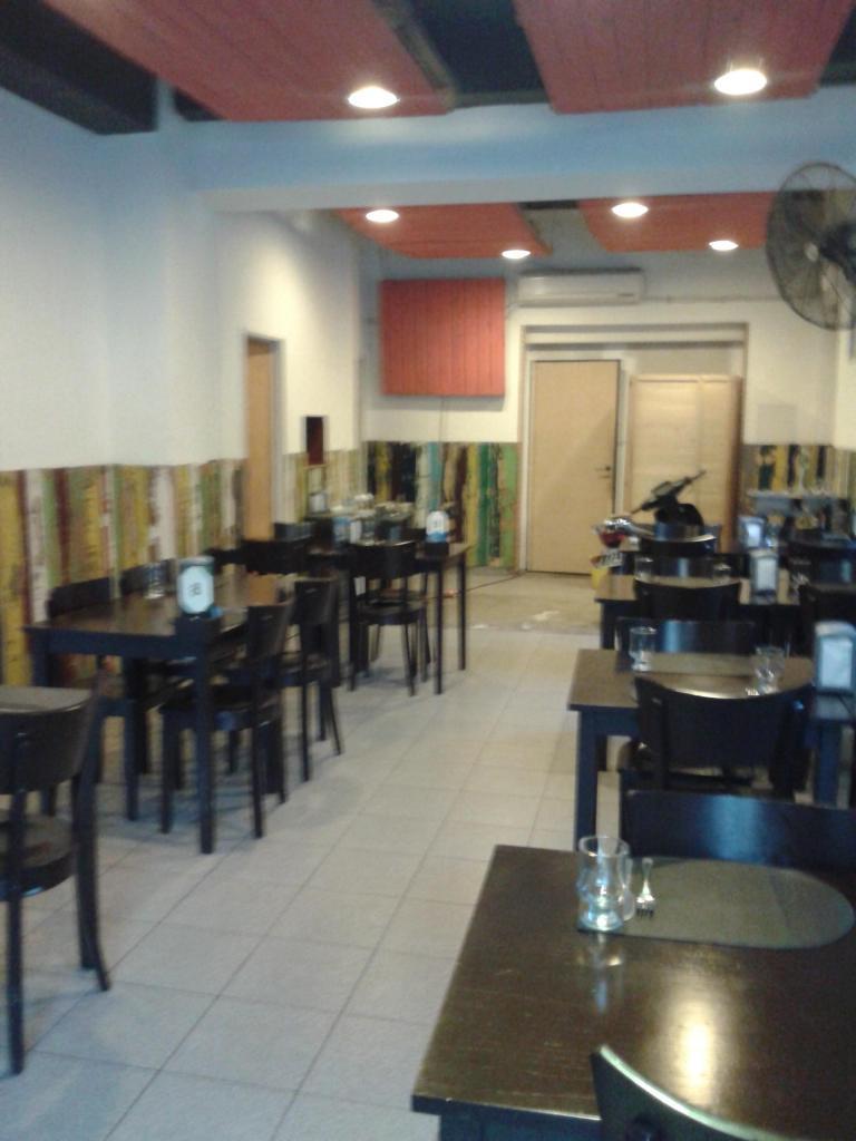 VENDO FONDO DE COMERCIO RESTOBAR GRAL PAZ $160.000