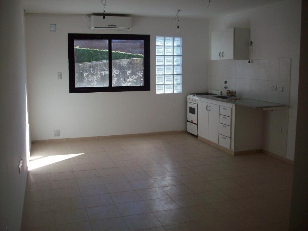 INMOBILIARIA alquila 45 Y 20 MONOAMBIENTE X ESC FTE C/PLAC/AIRE ... $ 4.000