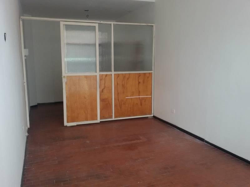 Maipu 2400 Local en venta