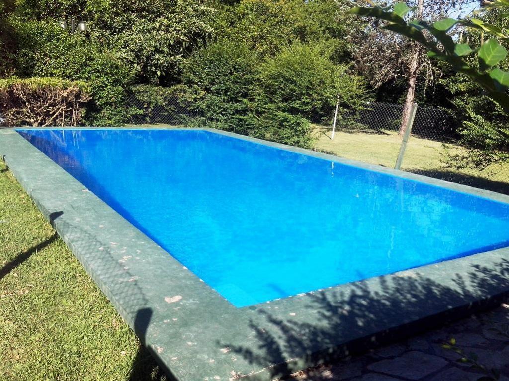 CASAQUINTA EN EXCELENTE ZONA, GRAN PARQUE, PISCINA Y QUINCHO!!!