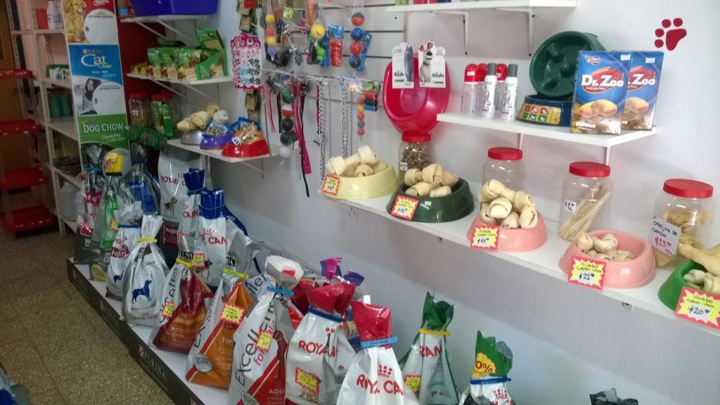 Pet Shop, alimento, accesorios y productos de limpieza