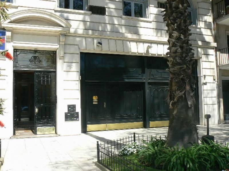 Libertador y Tagle 3 amb c/dep y Cochera en Edificio Francés de Categoría