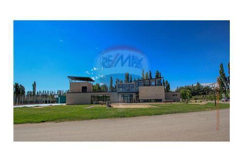 Remax Vende Lote B° sauces del Limay