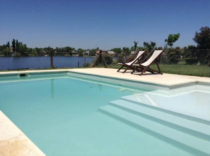 CASA A LA LAGUNA MODERNA EN TALAR DEL LAGO