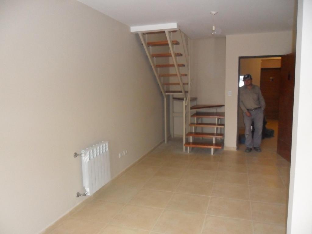 ALQUILO DUPLEX 1 DORMI