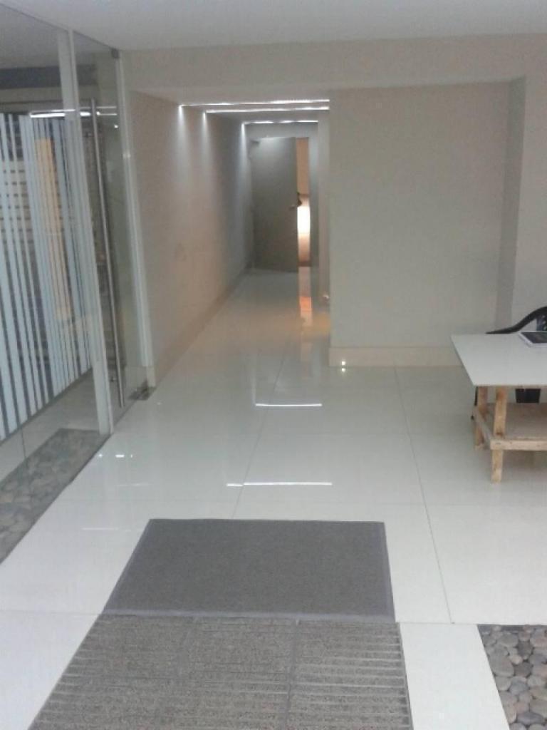 Excepcional 1 amb 2 años con cochera fija cubierta en Edif categ c/SUM, PARR PISCINA A/PROFESIONAL