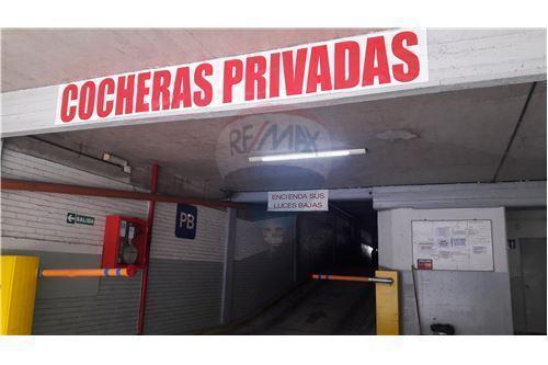 *** OPORTUNIDAD *** 3 COCHERAS AL PRECIO DE 2