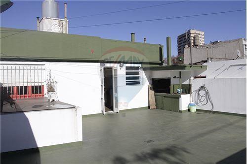 Excelente casa de 250 m2 en Vélez Sarsfield