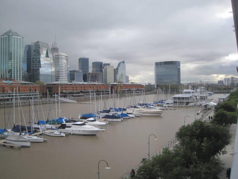 Madero Center 3 amb con dependencia VISTA A DIQUE