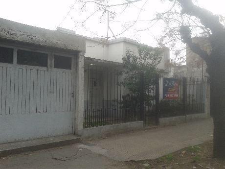 Casa en venta en Valentin Alsina