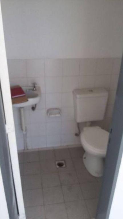 $ 2.400 Local Alquiler Luis Tamini Esquina Chancay 0