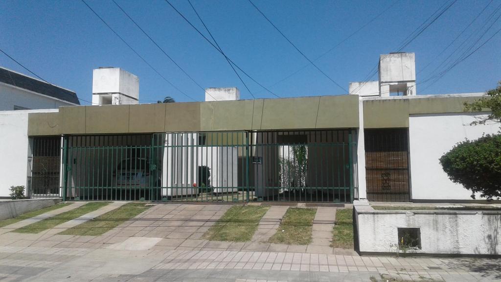 OPORTUNIDAD duplex en complejo a 1 cuadra de Av. Rafael Nuñez