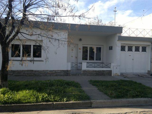 Casa en Alquiler en , $ 5700