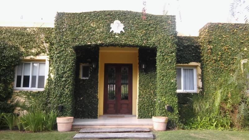 VENTA CASA EN SANTA BARBARA u$s 470.000