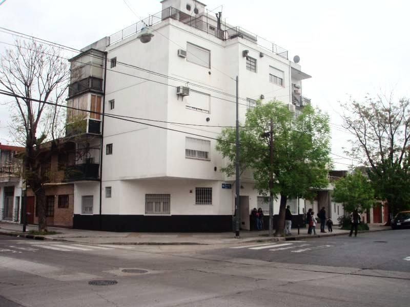 Excelente de 3 ambientes al frente con balcó en VENTA en