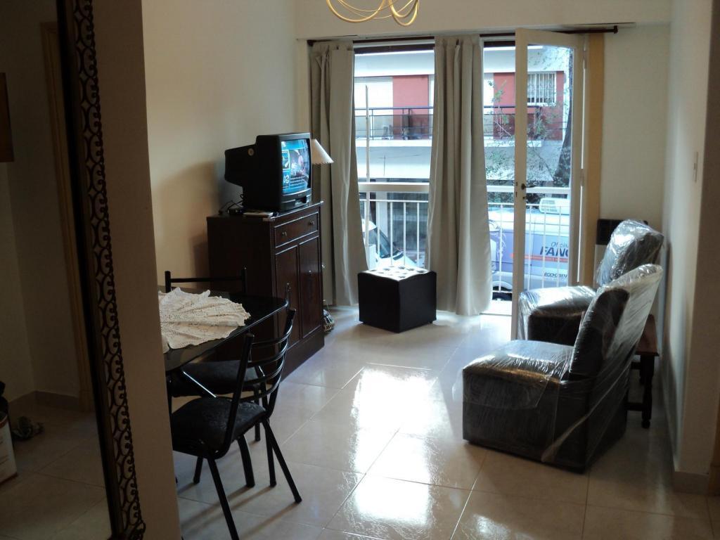 1 amb al frente zona torreon a 2 cuad del mar p/2/pers $ 700 x/dia t 0226215406405