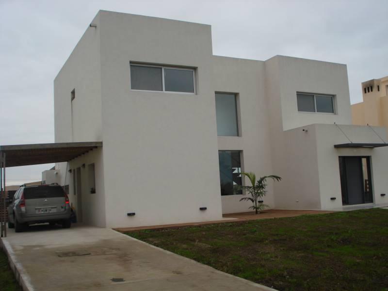 Casa en alquiler en San Benito, Villa Nueva