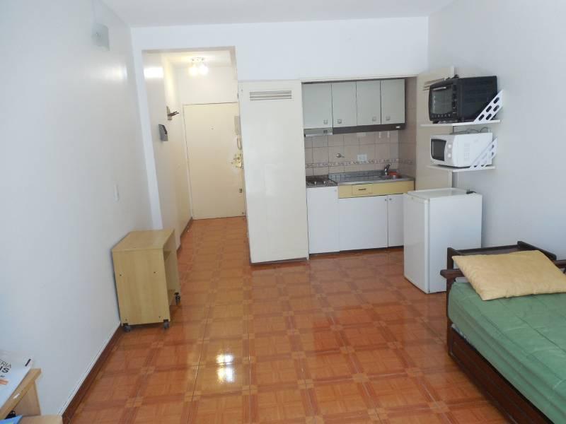 BARRIO NORTE 1 AMBIENTE KITCHENET BALCON CONTRAFRENTE