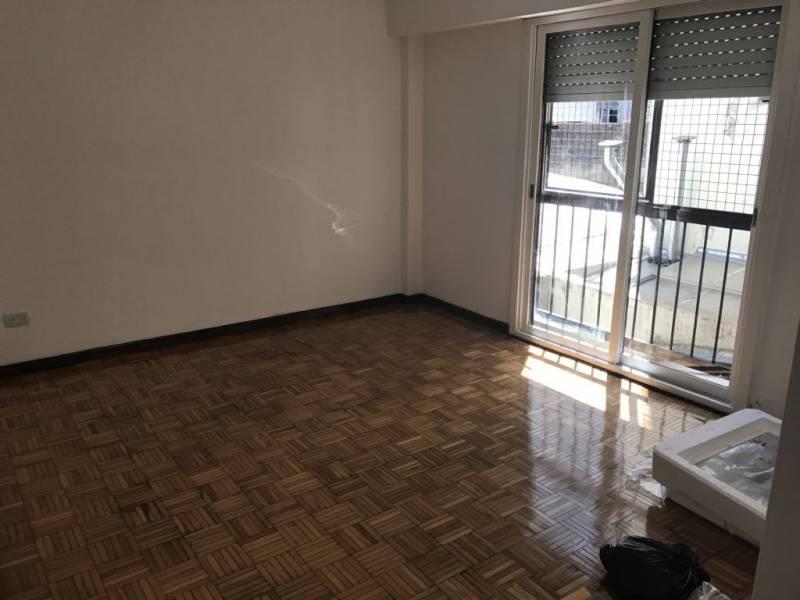 Departamento en Alquiler ubicado en  R CRA0933_LP116018