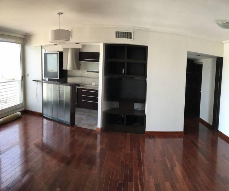 Venta Triplex de categoría c/ cocheras en Salguero 2700