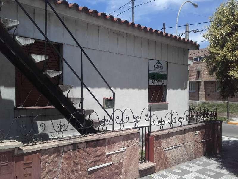 CASA EN ALQUILER | 27 de Abril y Vieytes