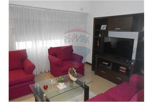 Casa en Barrio Cura impecable