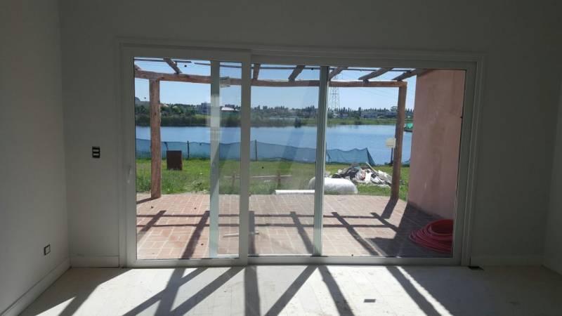 venta casa a estrenar vista al lago